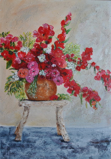 Rode bloemen op kruk