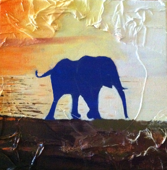 Olifant bij zonsondergang