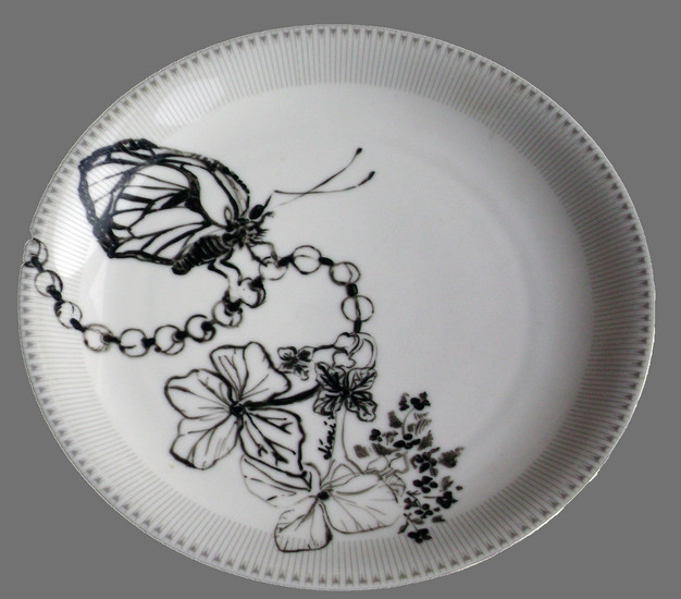 Vlinder, Bloem aan ketting