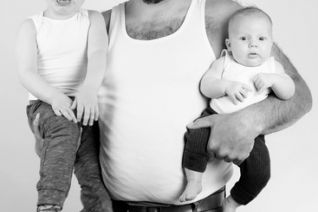 de man en zijn kroost