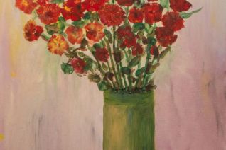 Vaas met rode bloemen