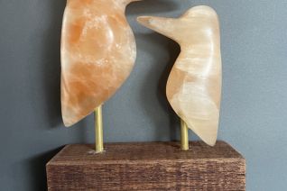 Moeder / kind ijsvogeltjes van seleniet. 