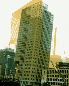 Rotterdam in art-print. Digitale beelden van de modernste stad van Nederland, met zijn skylines en grootschalige nieuwbouw & architectuur. Het boeit mij enorm. Al jaren volg ik de bouw van het Centraal Station en het centrum. Vanuit mijn foto's ontstaat zo 'grafische collage' in digitale grafiek. Ze zijn in diverse maten te koop.