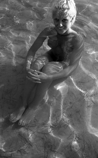 Naakt in ondiep water 23