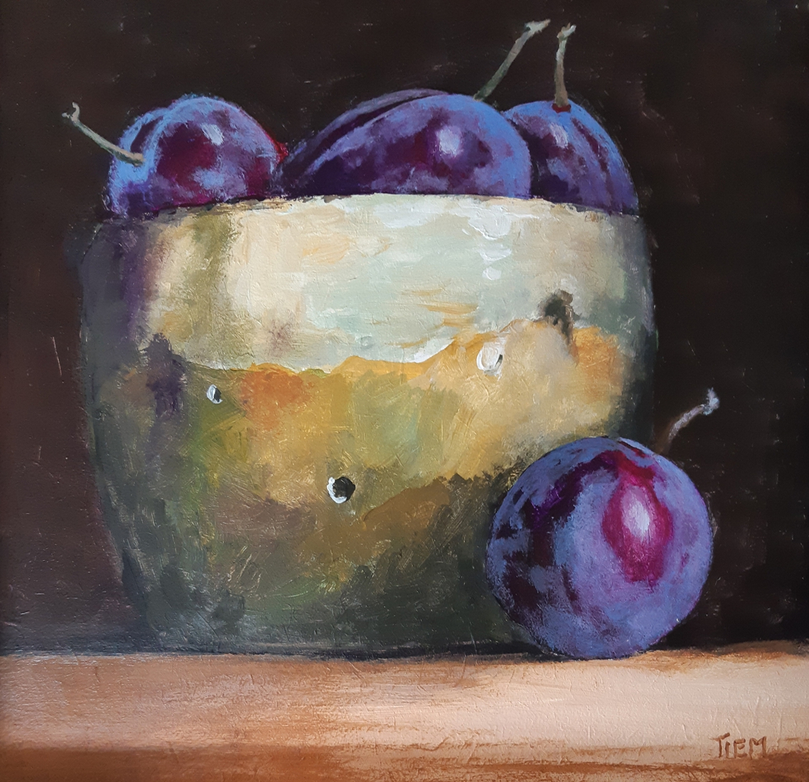 stilleven bakje pruimen