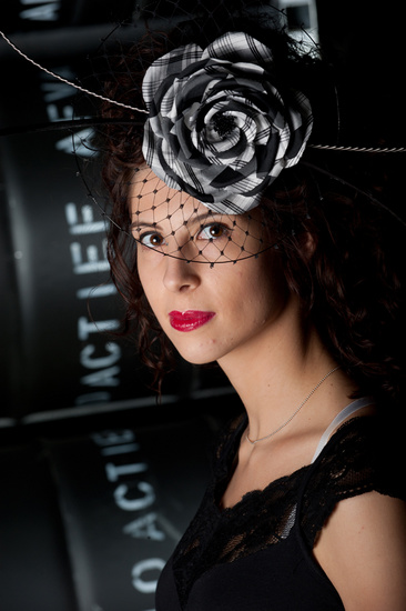 Cocktailhoedje 'Dans le mille' uit de serie 'Route du soleil'