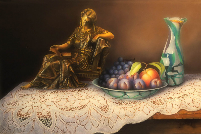 Stilleven met bronzen beeld