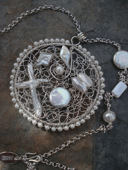 Hanger met zoetwaterparels