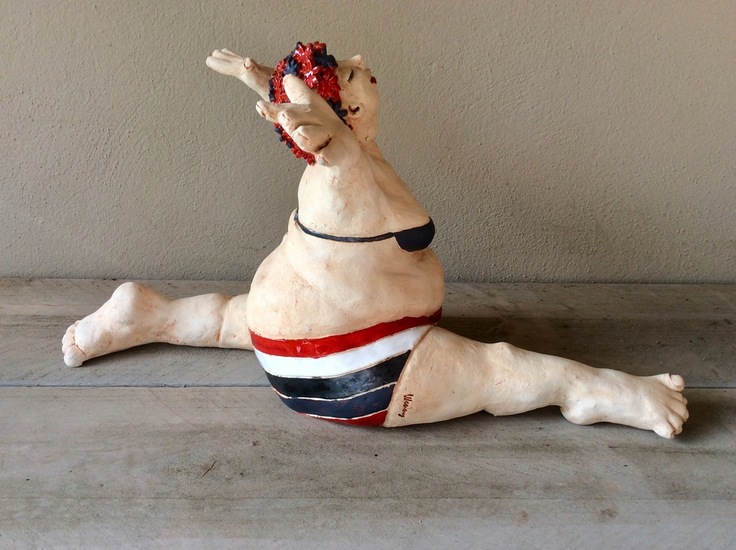 Vrouw in spagaat houding