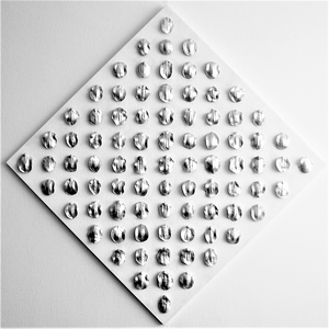 Mijn passie is het maken van minimalistische schilderijen en wandobjecten waarin ik vaak vondsten uit de natuur verwerk, zoals boomschors, noten , zaden, zaaddozen, oesterschelpen, scheermessen, mosselen, etc:. Maar ik gebruik ook natuurlijke materialen zoals, vilt, hout en papier . Op aanvraag zend ik u per email een overzicht van mijn complete collectie met extra foto's van details, inlijsting, etc: