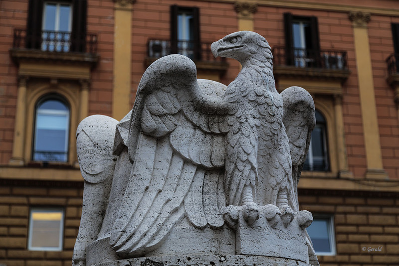 Statue Eagle
