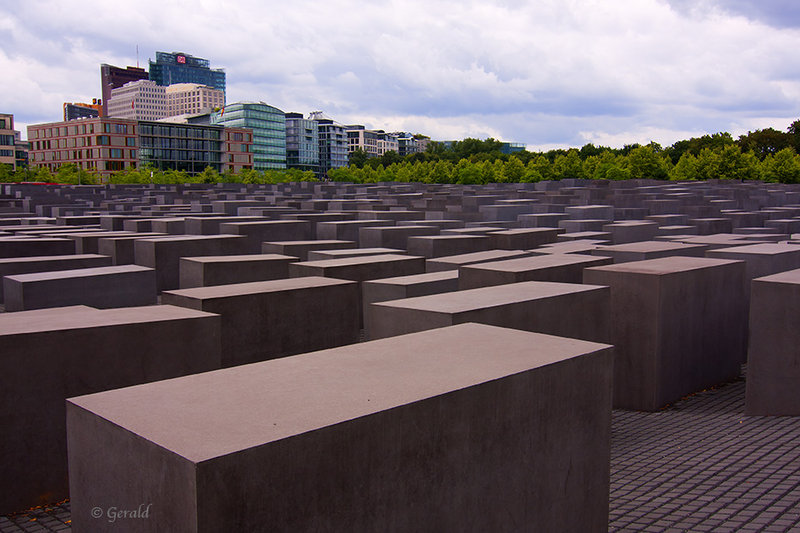 Monument Holocaust