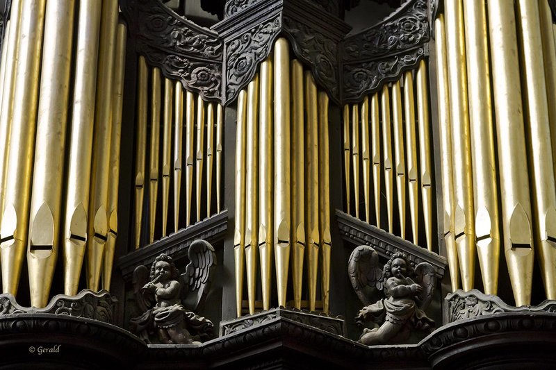 Pipe Organ & ornaments