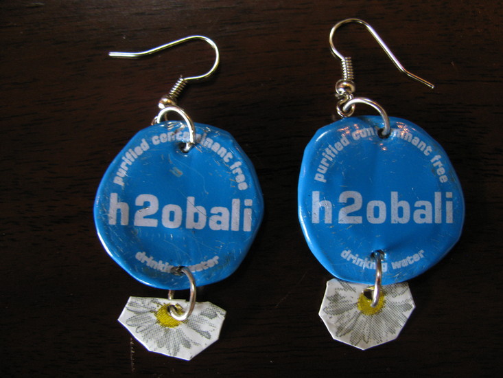 Bottle cap and tin can H20/Daisy earrings