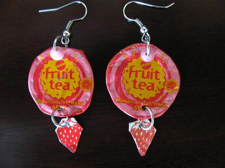 bottle cap and tin can earring