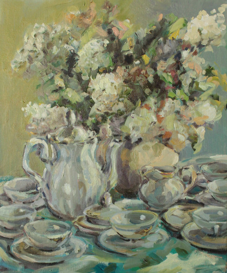 set table in white with lilacs