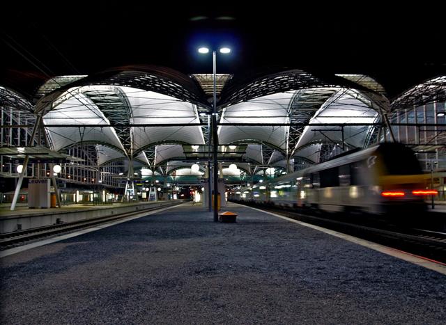 Leuven Station & train