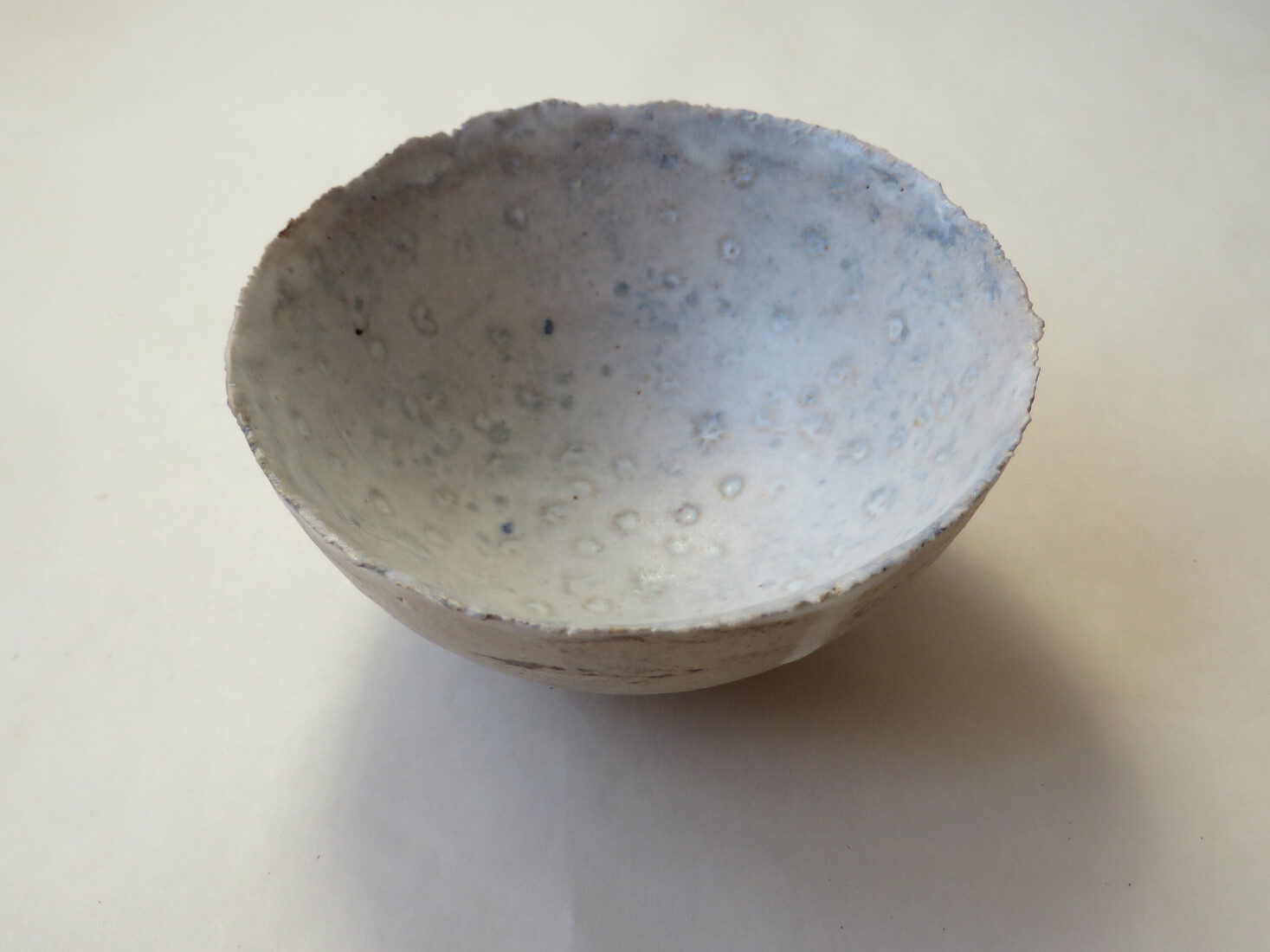 Light coloured bowl II