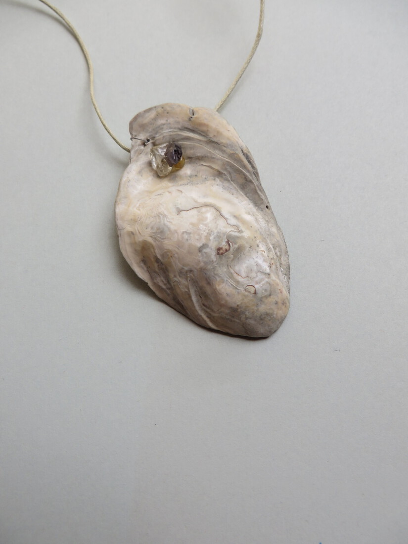 Shell pendant II