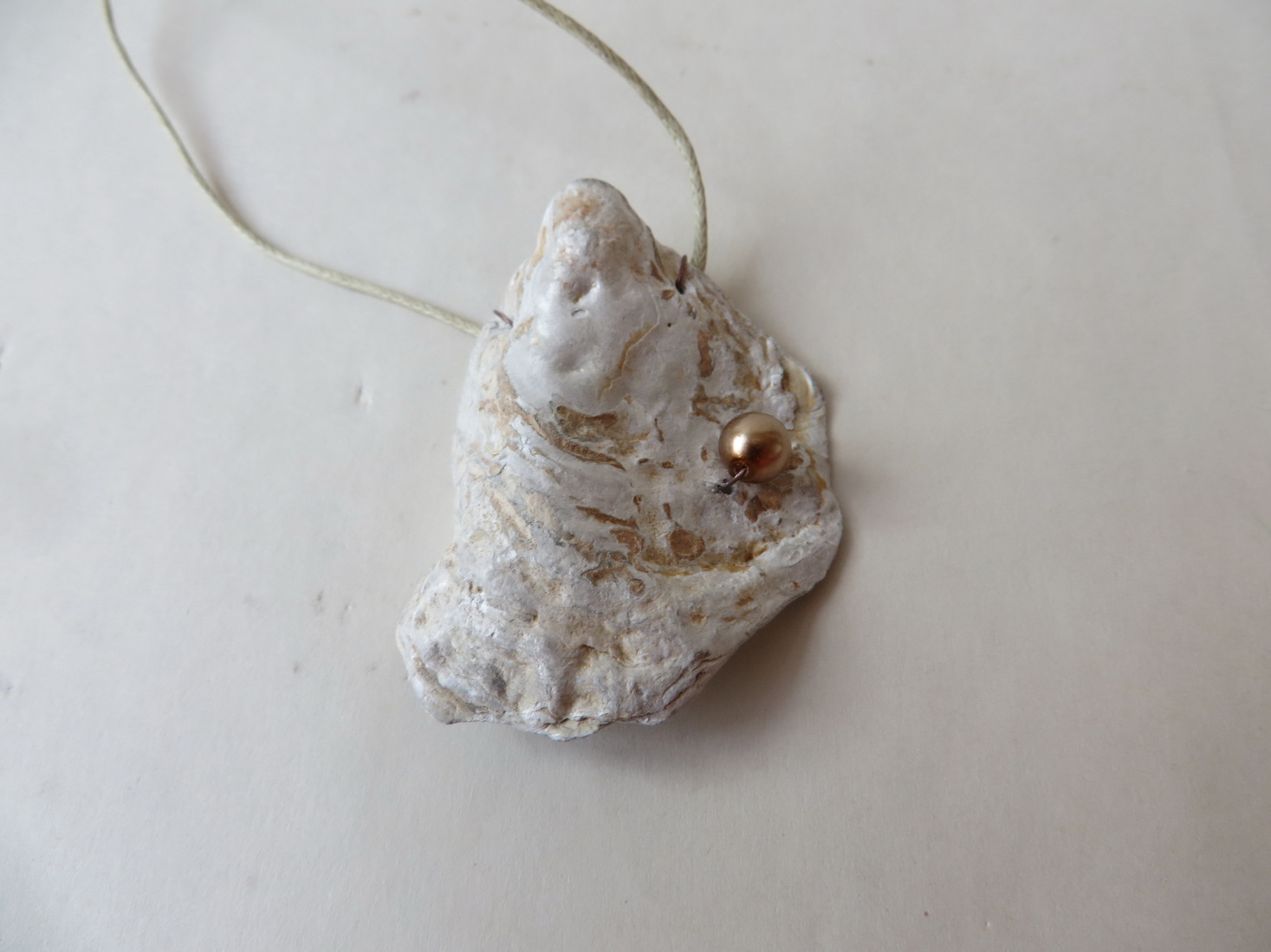 Shell pendant V