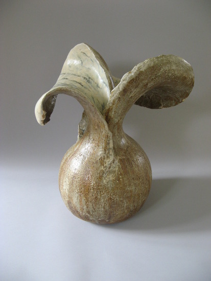 Bulb with fan leaves