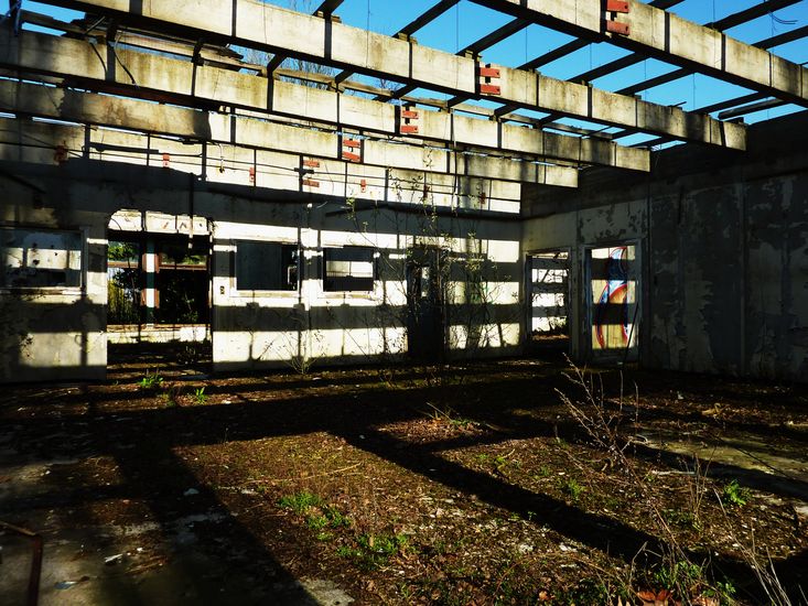 abandoned school (2)