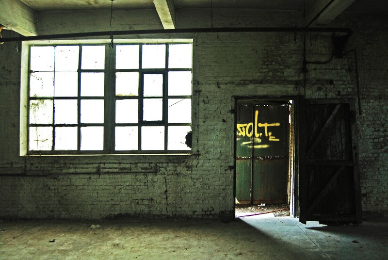 abandoned factory (3)