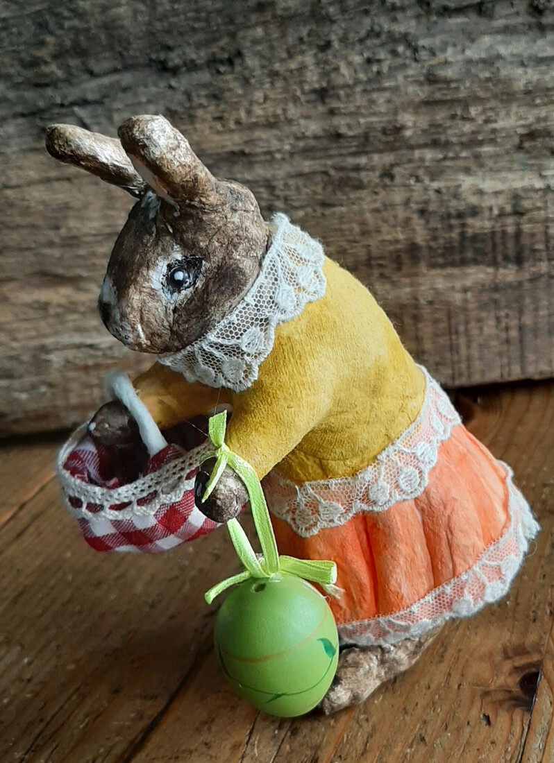 Wattenpopje Paashaas bruin met picknickmand