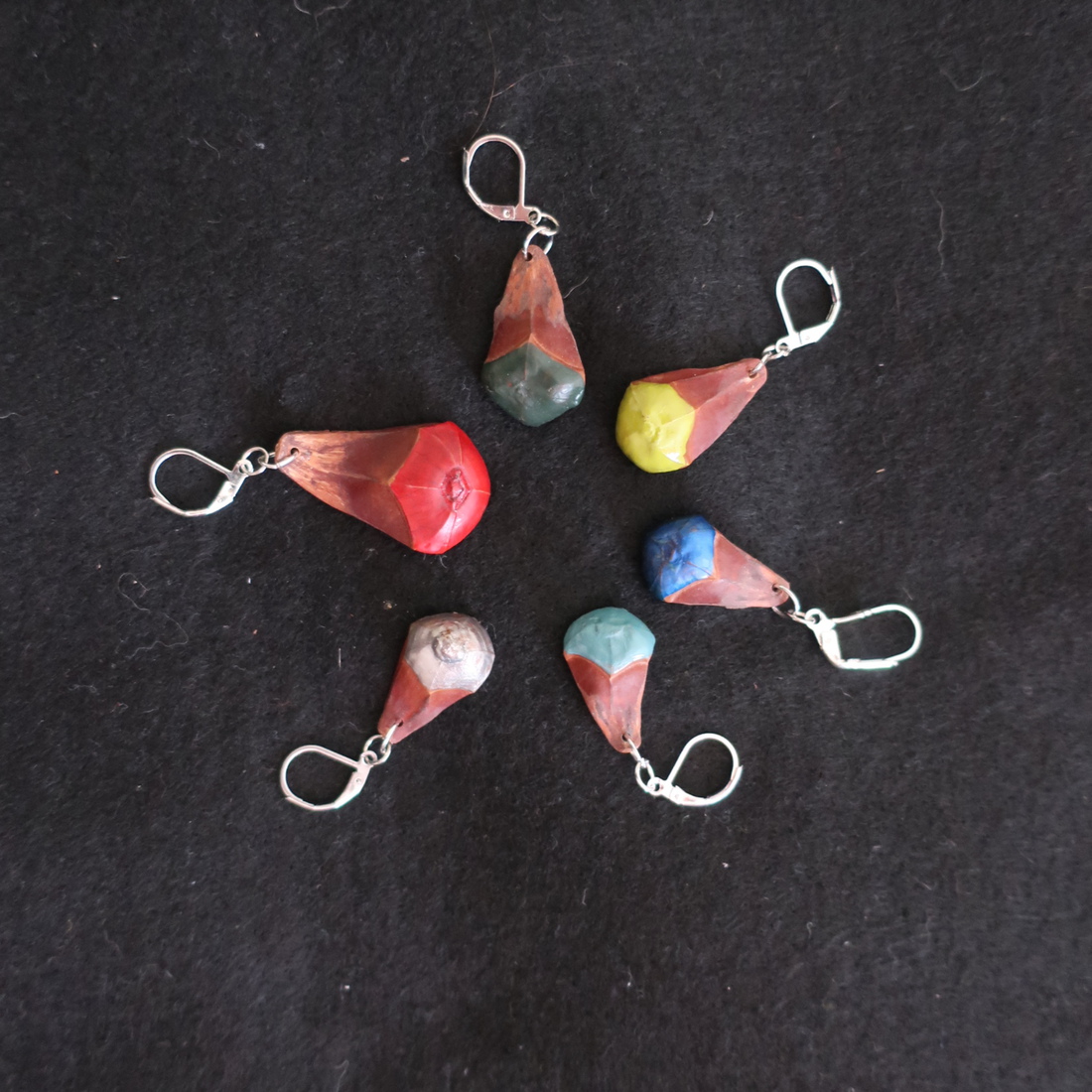 Pijnboomhanger (diverse kleuren en maten)