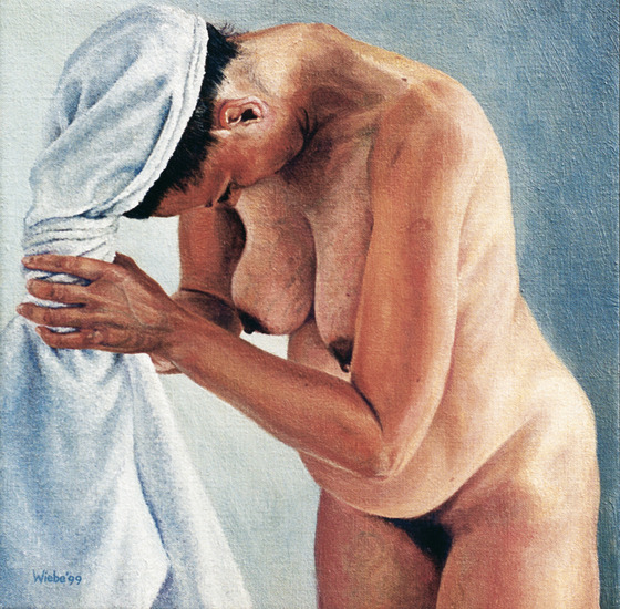 Vrouw met witte handdoek