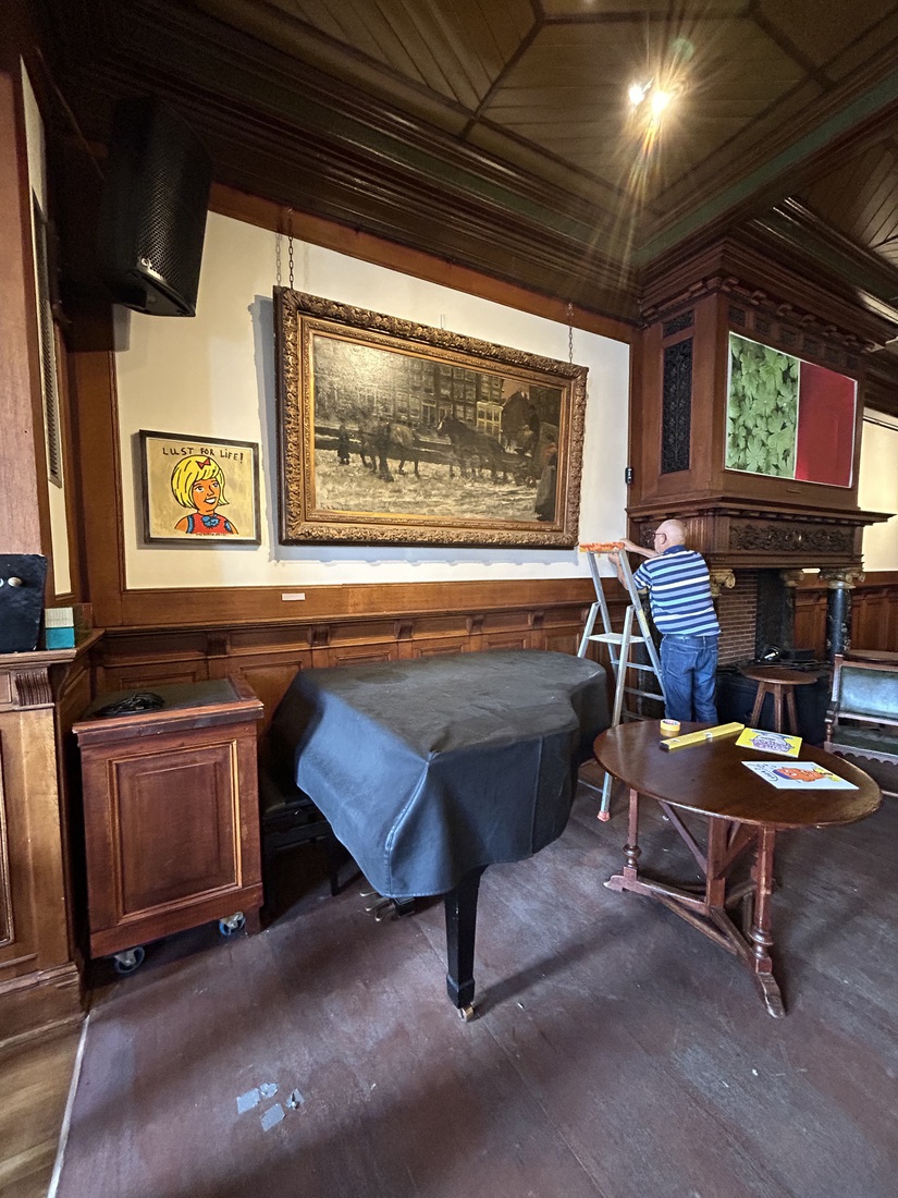 Inrichting expo smakelijke kunst in Arti