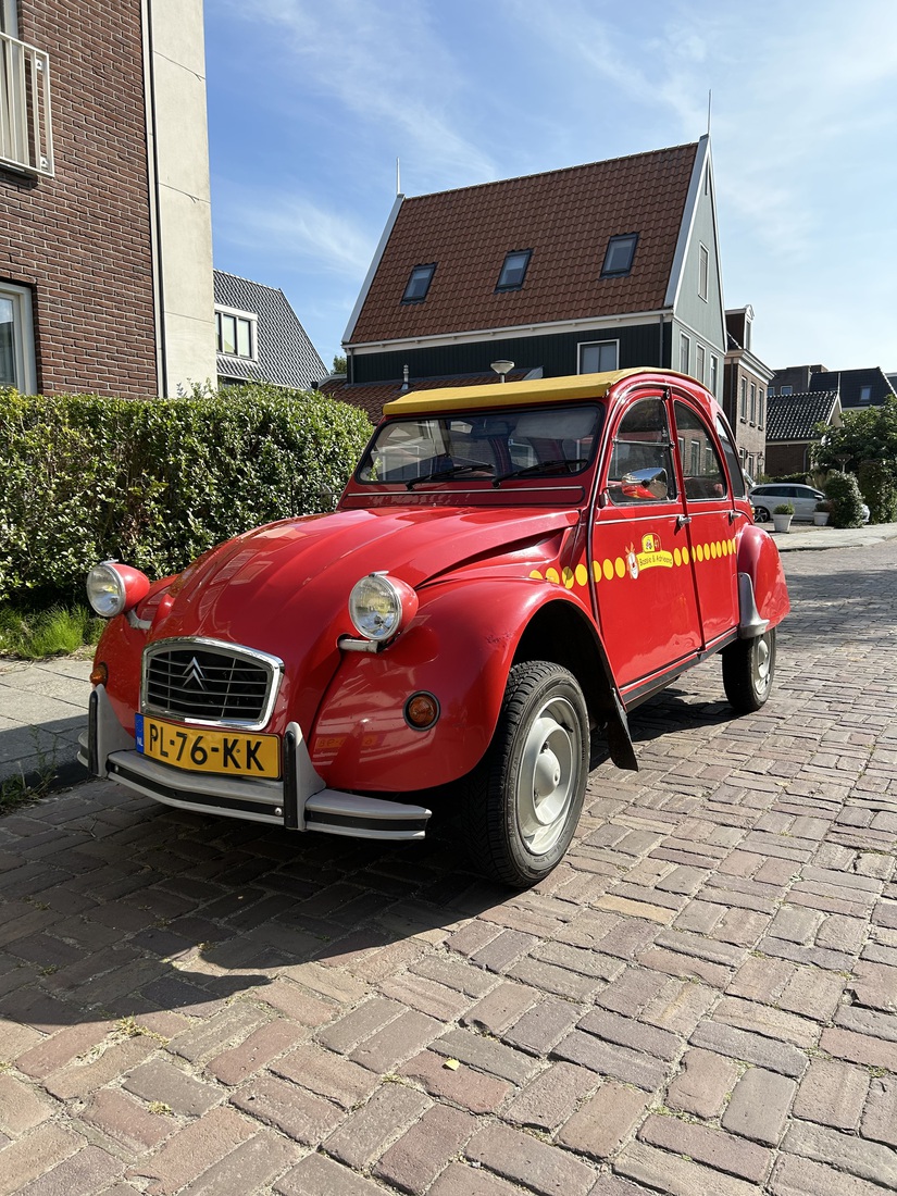 2CV Citroën Bassie en Adriaan