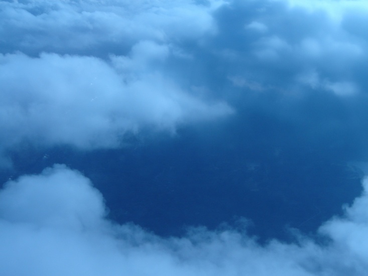 Gat in de wolken II