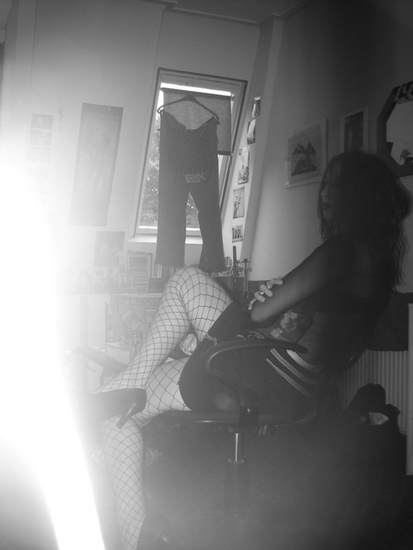 pose I