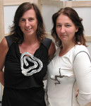 Ingrid Groot en Juul Bögemann maken samen kleding met ornamenten die ingrijpen in vorm en goed.