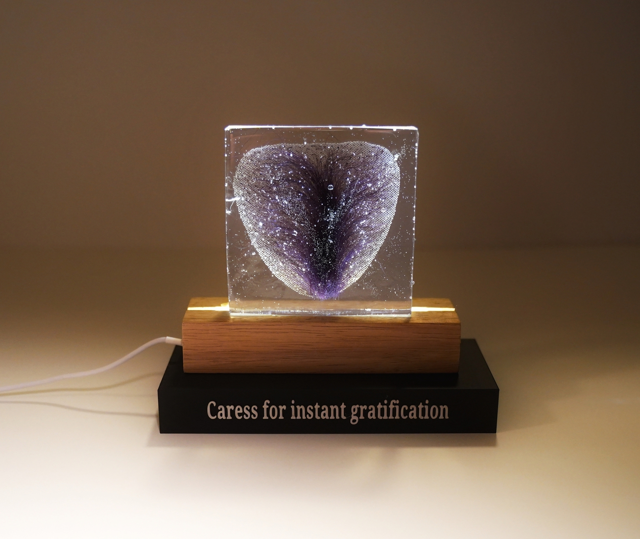 Caress for instant gratification bis
