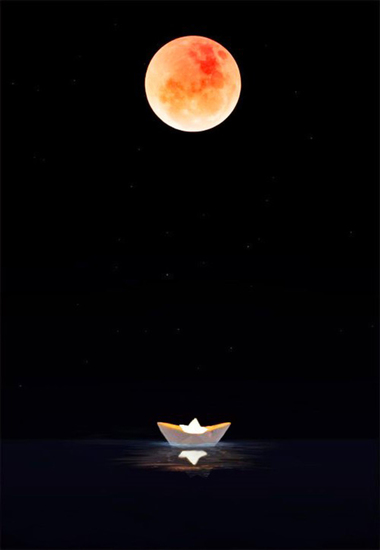 Dream, and waiting the star on paper ship #102