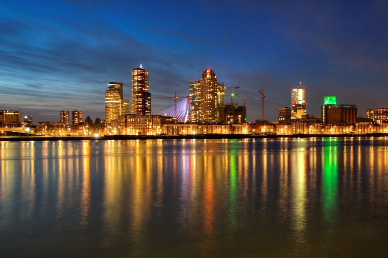 Zicht op Rotterdam Zuid bij Maashaven