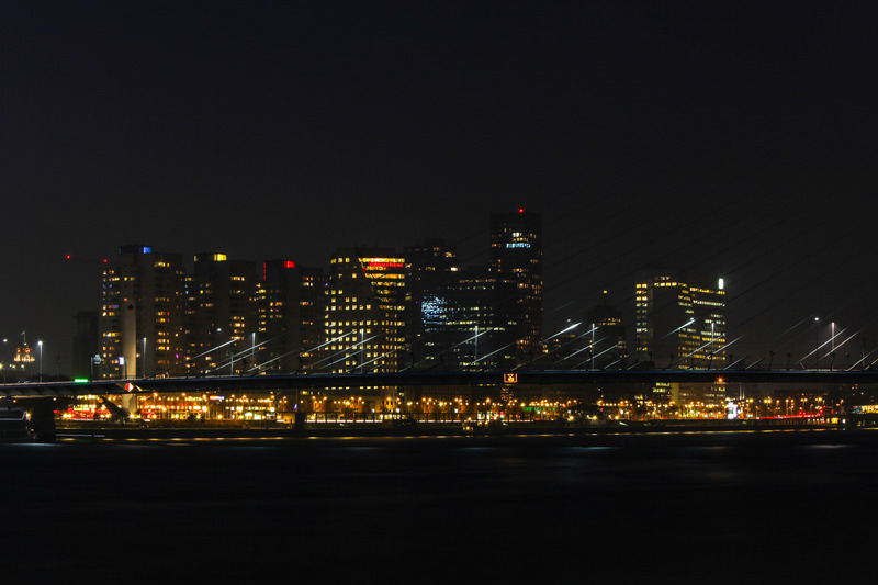 Eramusbrug met skyline