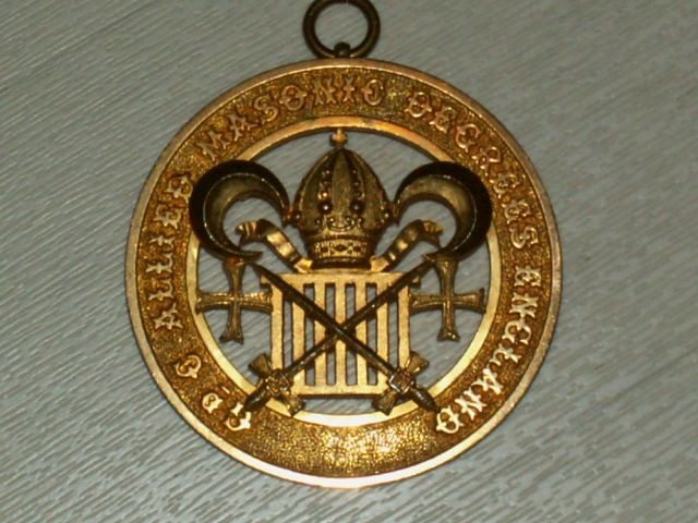 Collar jewel Grand Council Officer AMD