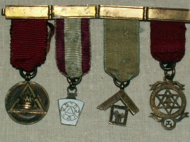 Set of 4 miniature medals