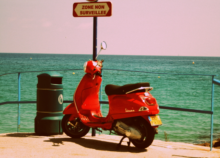 Scooter Menton