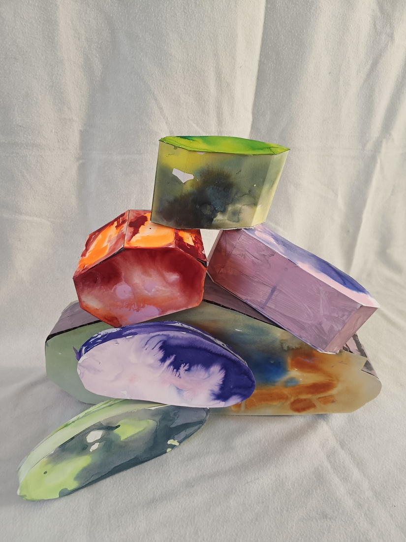 3D object van gestapelde (edel)stenen 