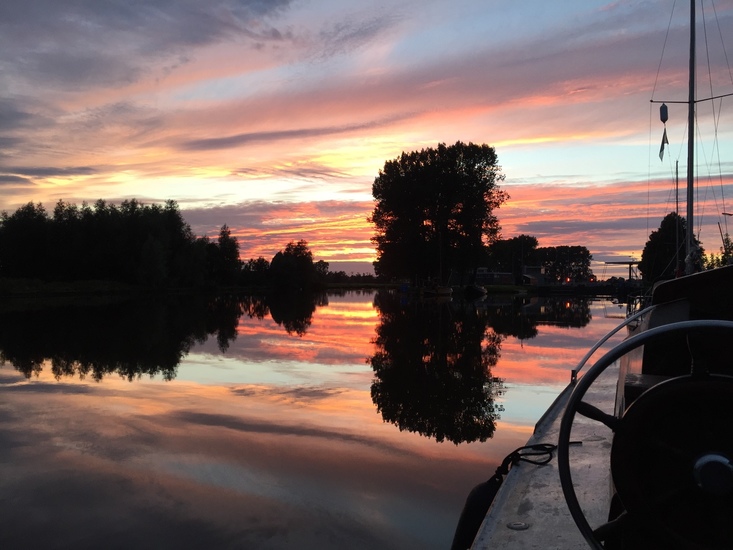 Wachten voor de sluis 6 - Dorkwerd