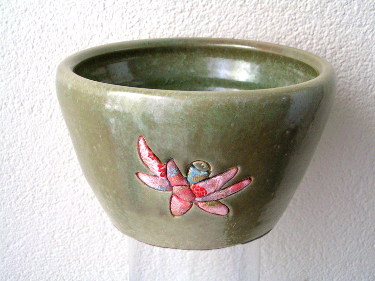 vase, small pink lotus