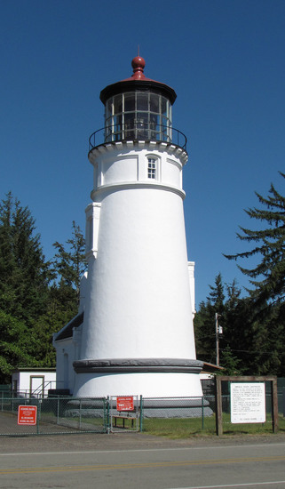 UMPQUA RIVER LIGHTHOUSE