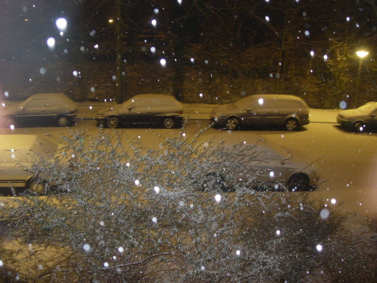 It's snowing
