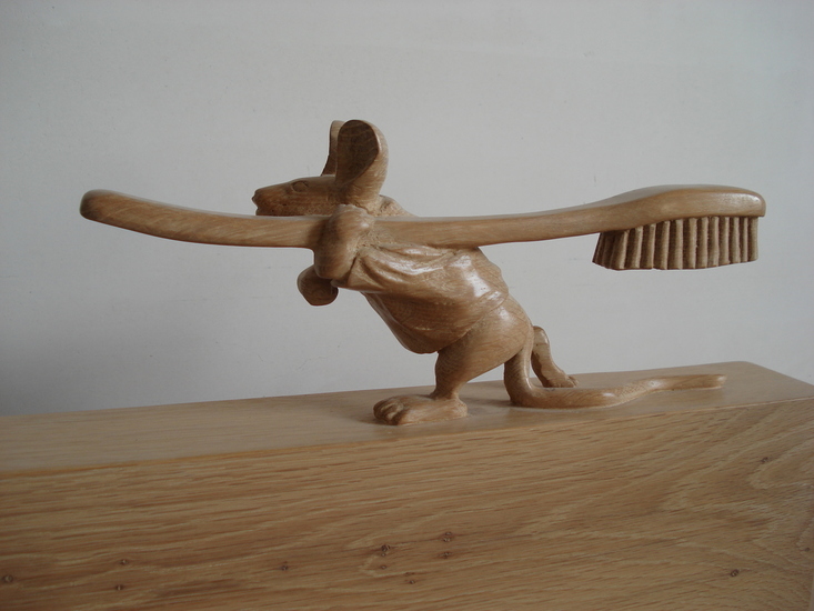 sculptuur in eik : muis