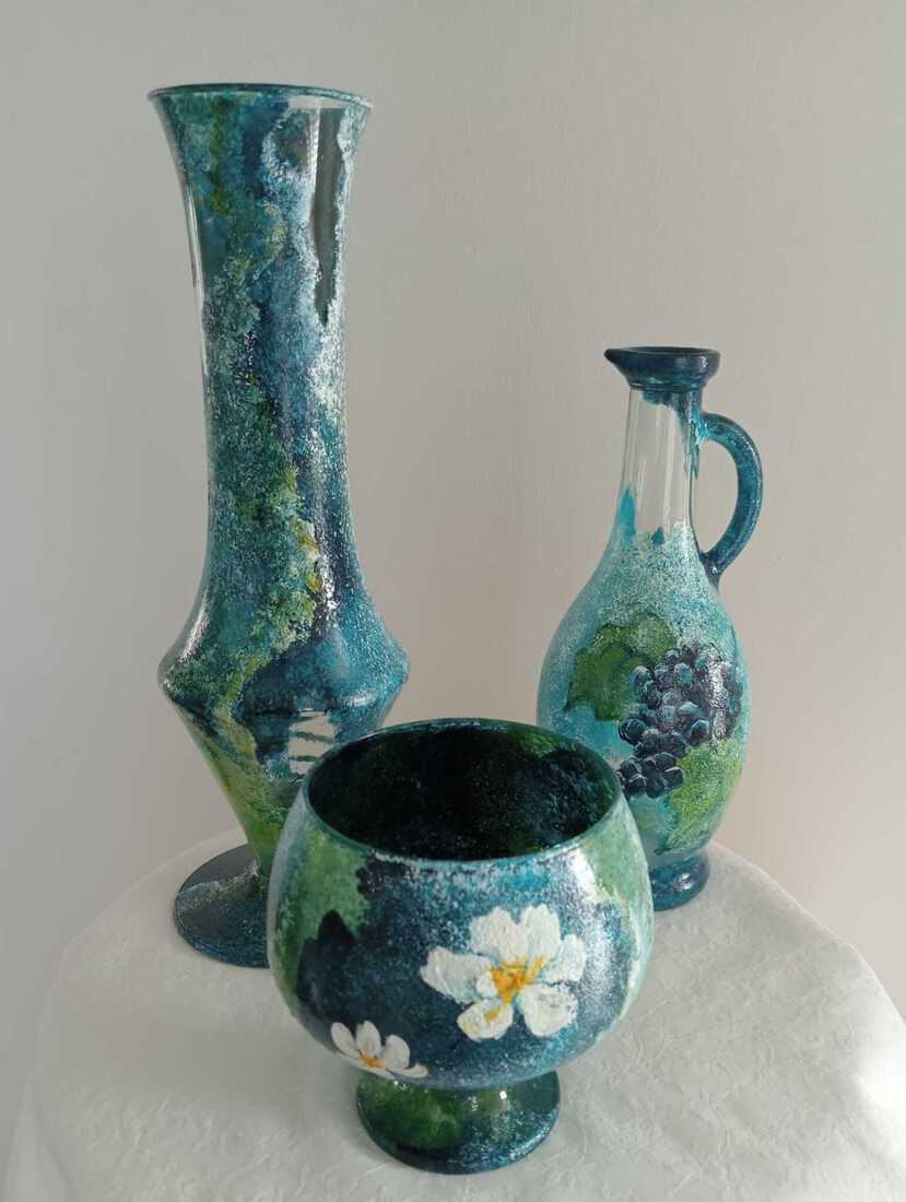 Beschilderde glazen vazen 