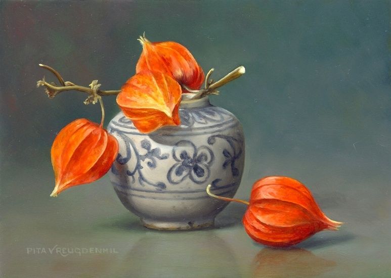 Stilleven met lampionnetjes in potje